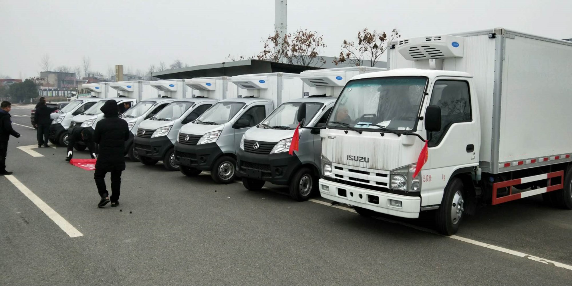 河南孙总订购的7台冷藏车顺利交车