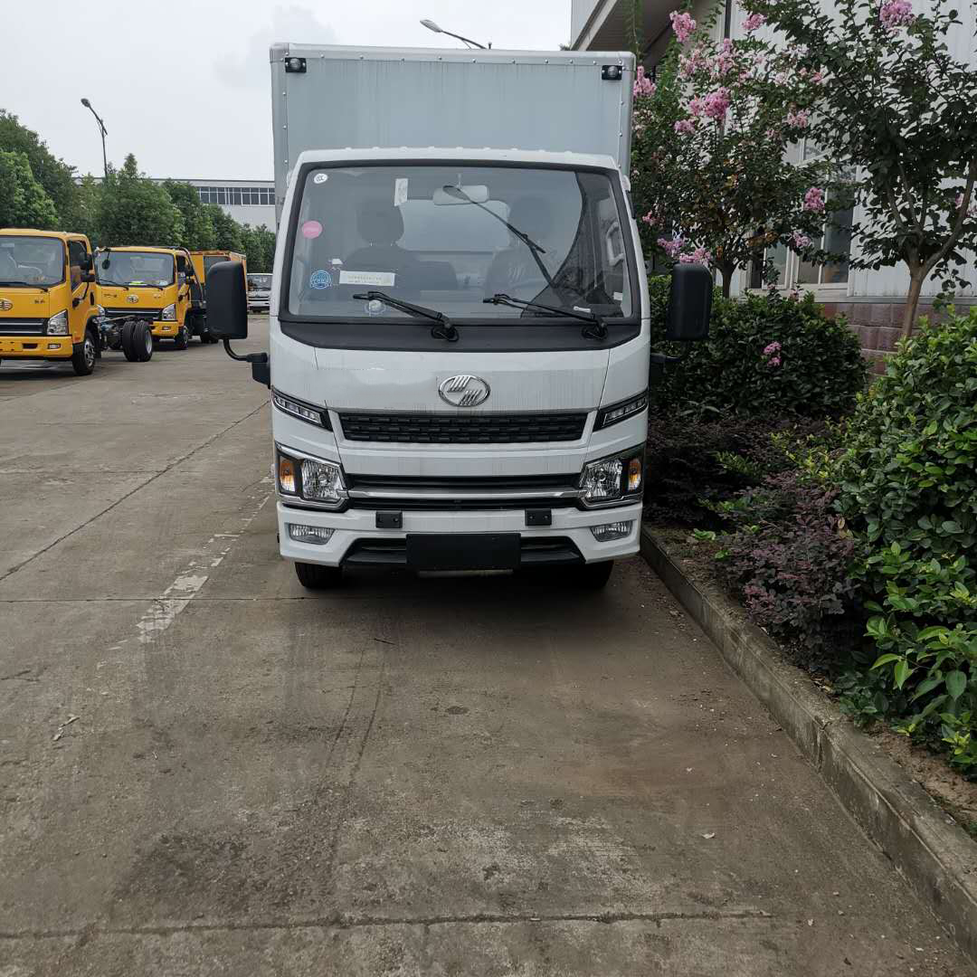 跃进柴油版易燃气体厢式运输车