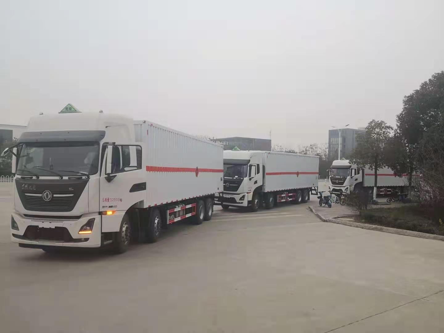 刘总三台东风天龙国六易燃气体厢式车发车