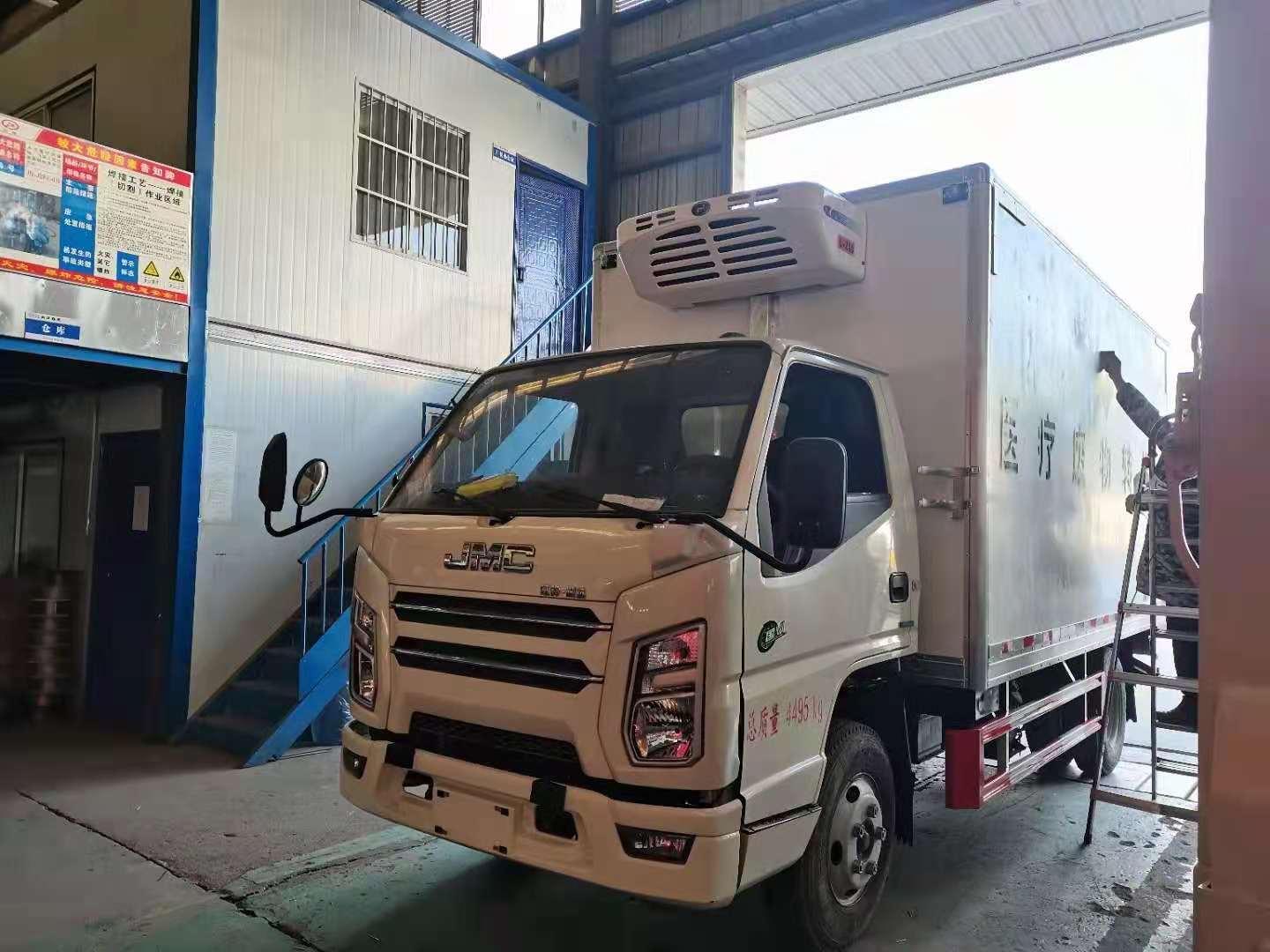 江铃国六医疗废物转运车详细配置介绍