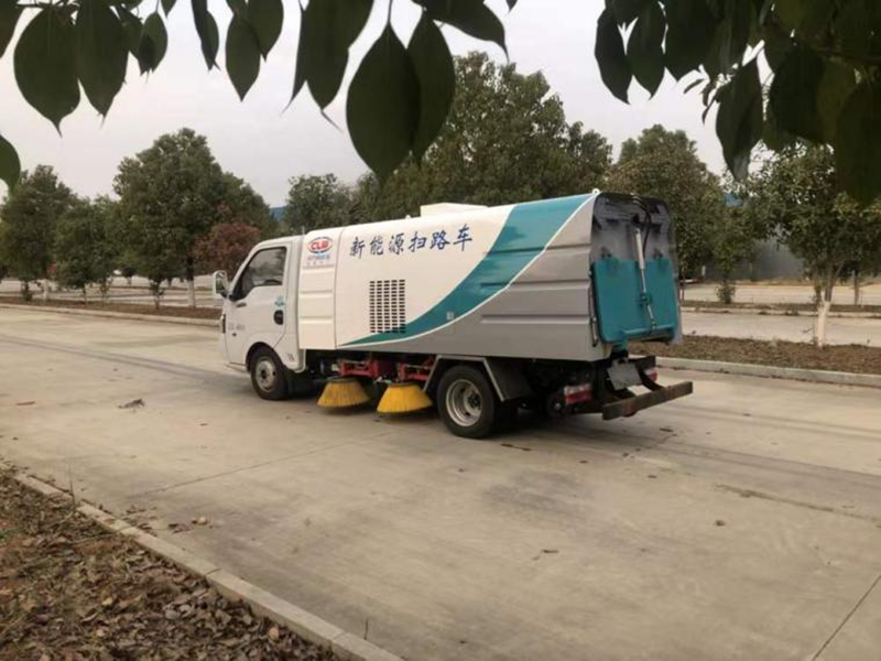 东风CL5041TSLBEV型纯电动扫路车