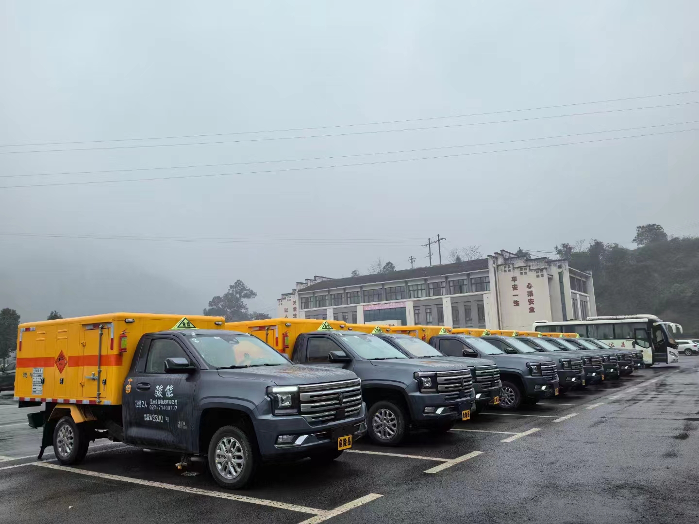 江铃御虎国六皮卡爆破车批量发车