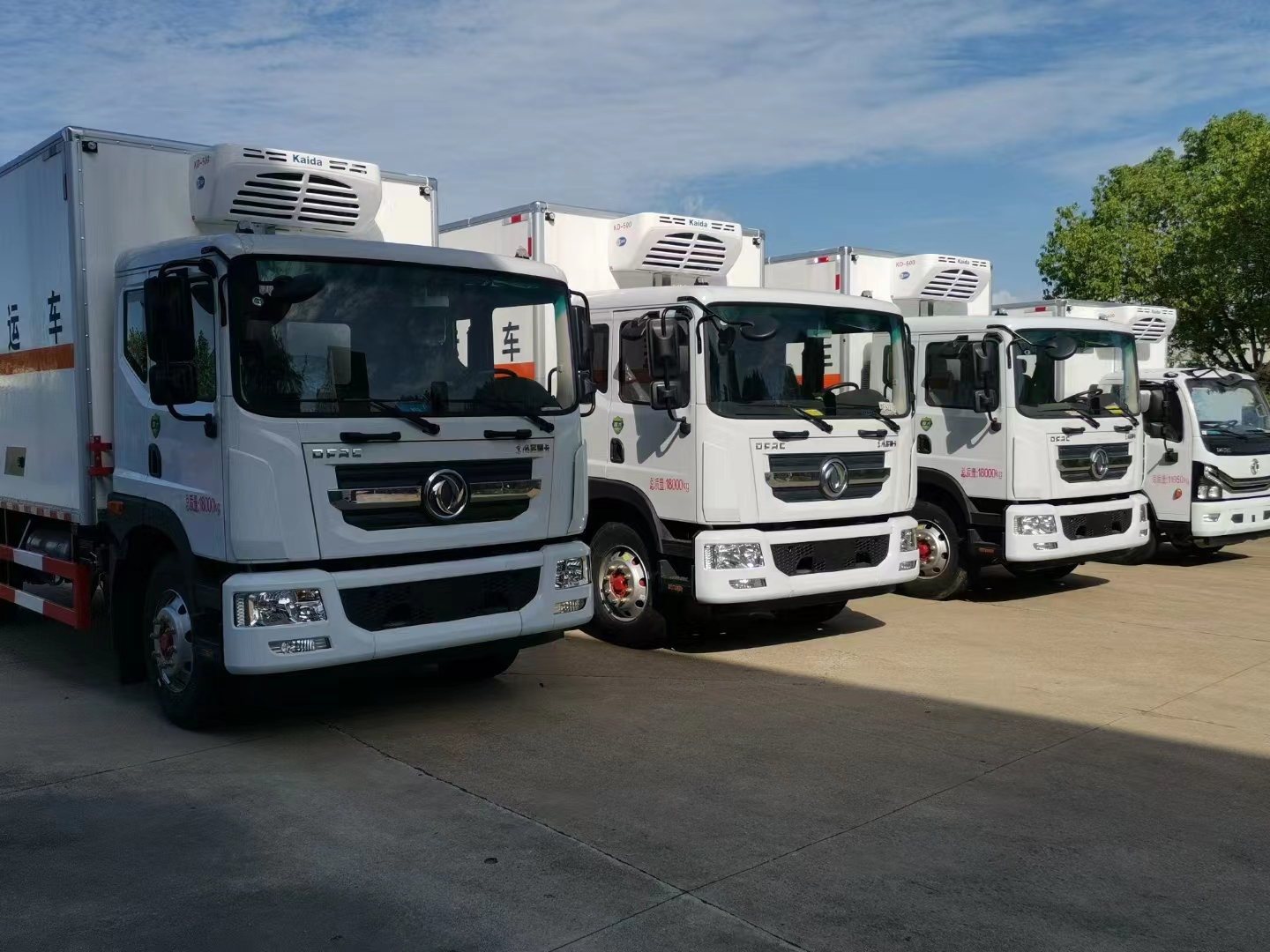 东风国六医疗废物转运车批量发车