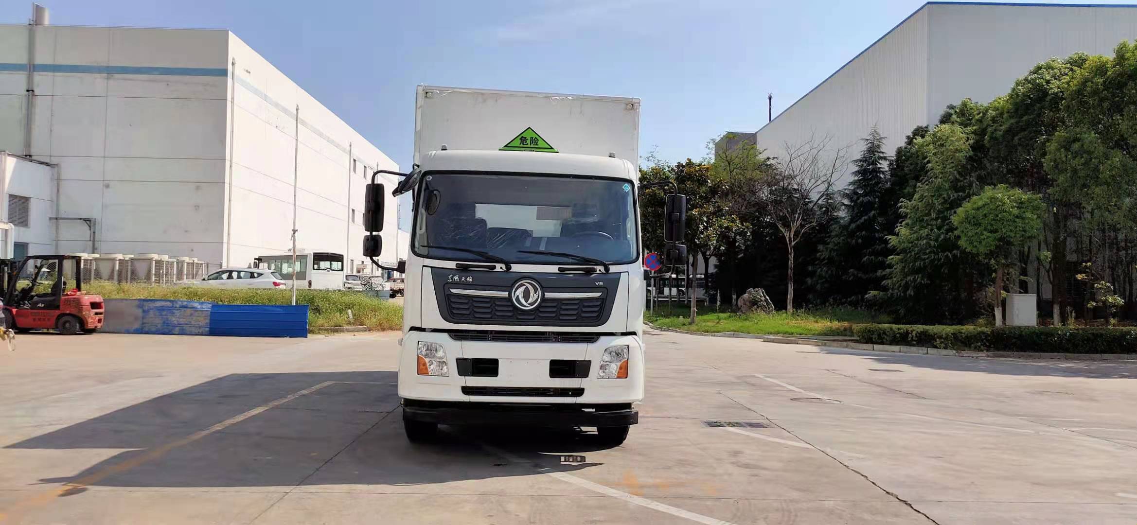 东风天锦KR国六龙擎190马力危险品车