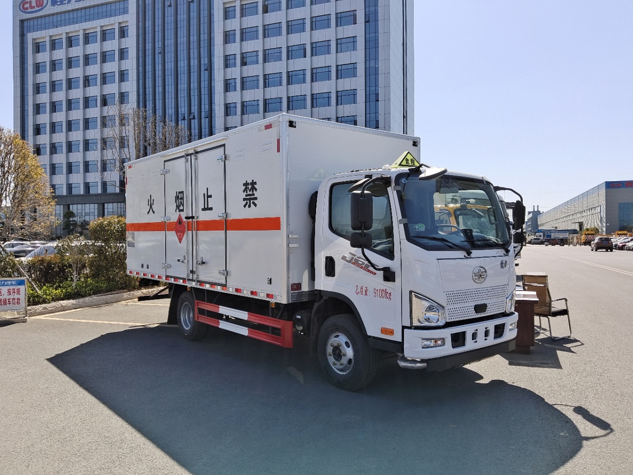 解放J6F国六大柴180马力生物油运输车