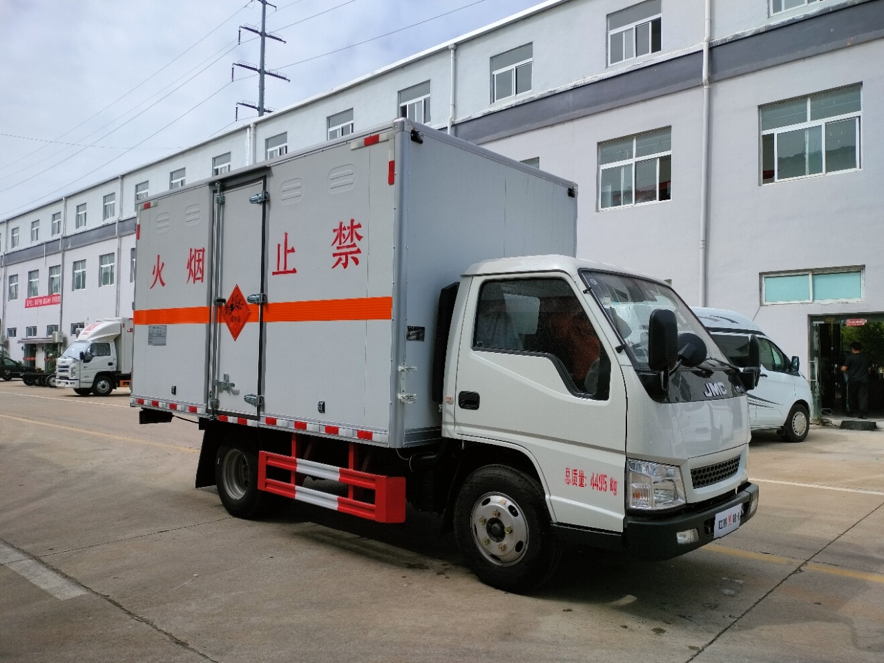 江铃3米3国六爆破器材运输车