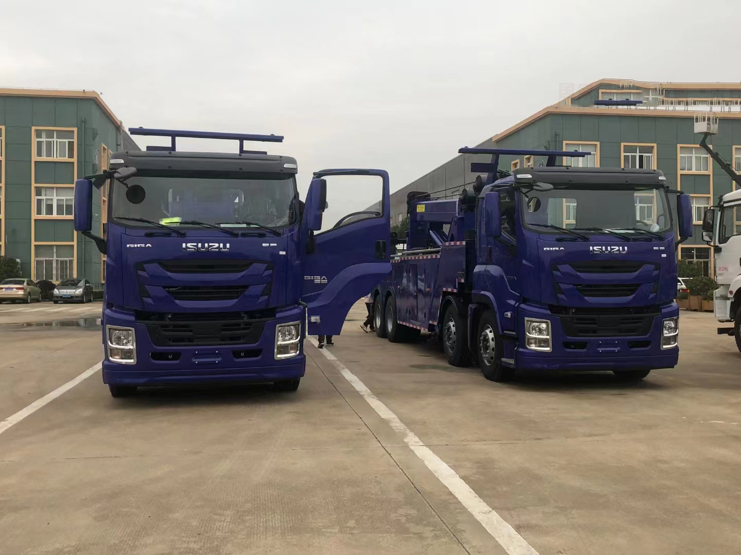 五十铃前四后八拖吊一体清障车