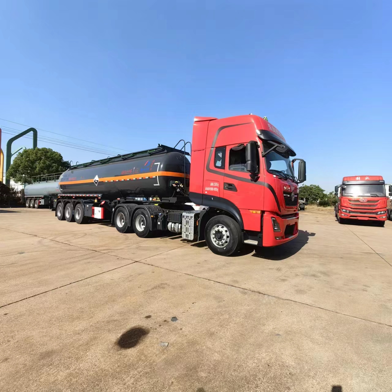 28方盐酸腐蚀品半挂运输车