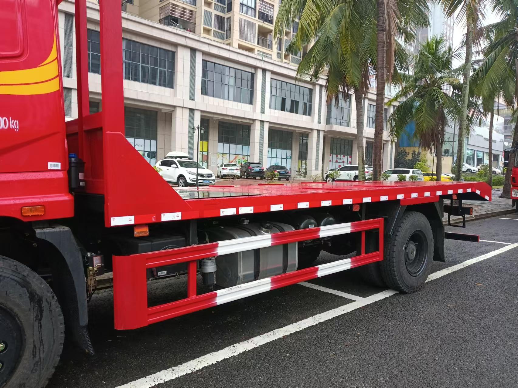 东风华神4米7不带爬梯平板运输车