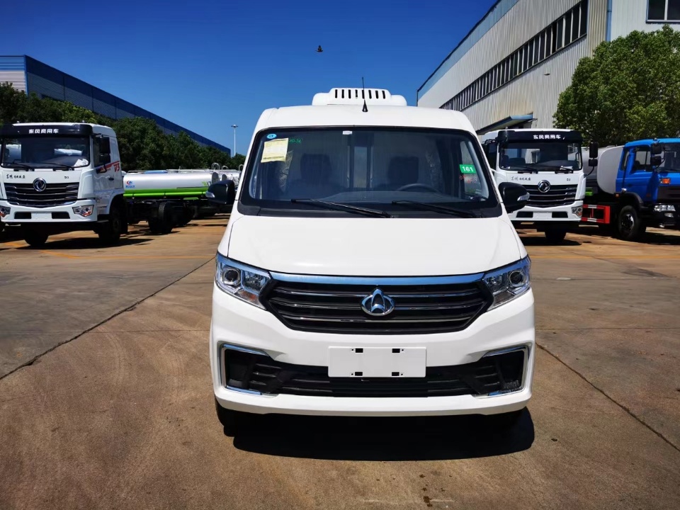 6万以内面包冷藏车推荐——长安跨越V3国六面包冷藏车