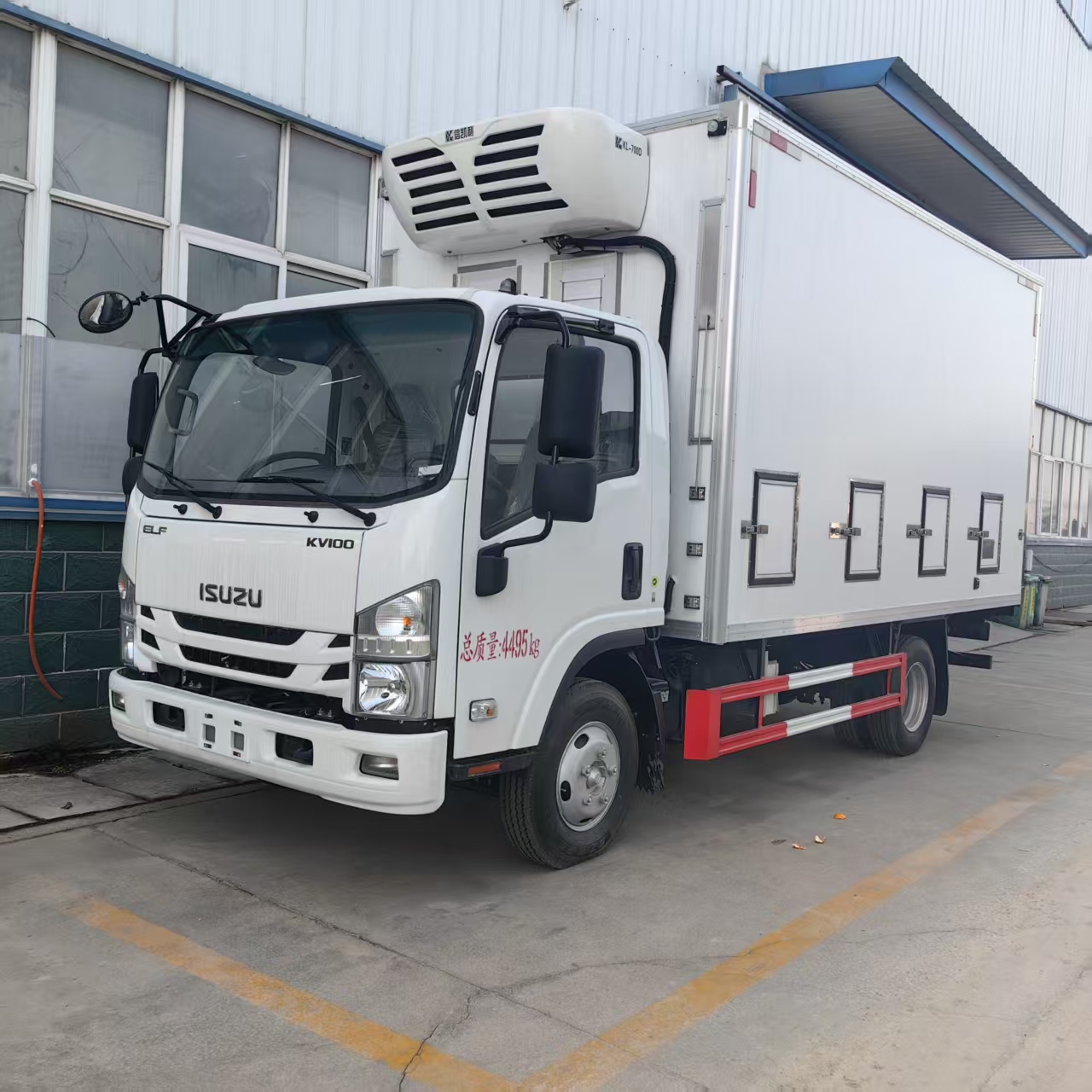 雏禽运输车与畜禽运输车的区别