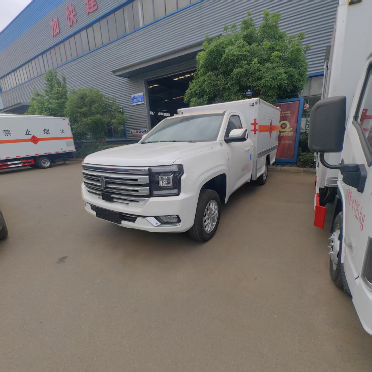 江铃皮卡带全包围国六皮卡防爆车