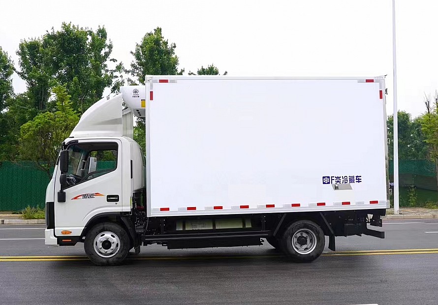 4.2米江淮运多多（傲运）天然气冷藏车