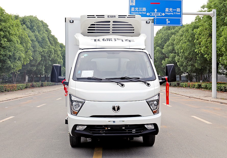 3.8米飞碟缔途EF3纯电动冷藏车