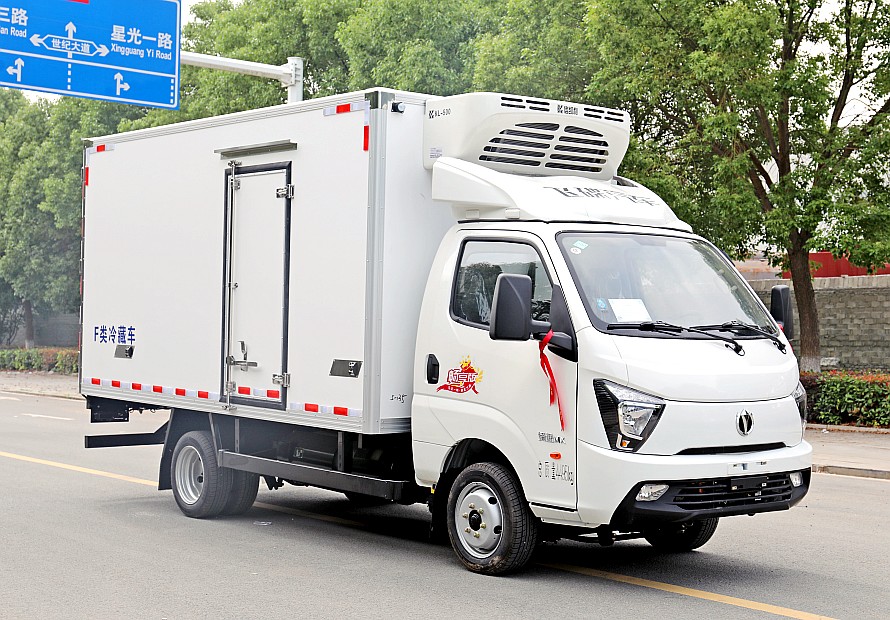 3.8米飞碟缔途EF3纯电动冷藏车