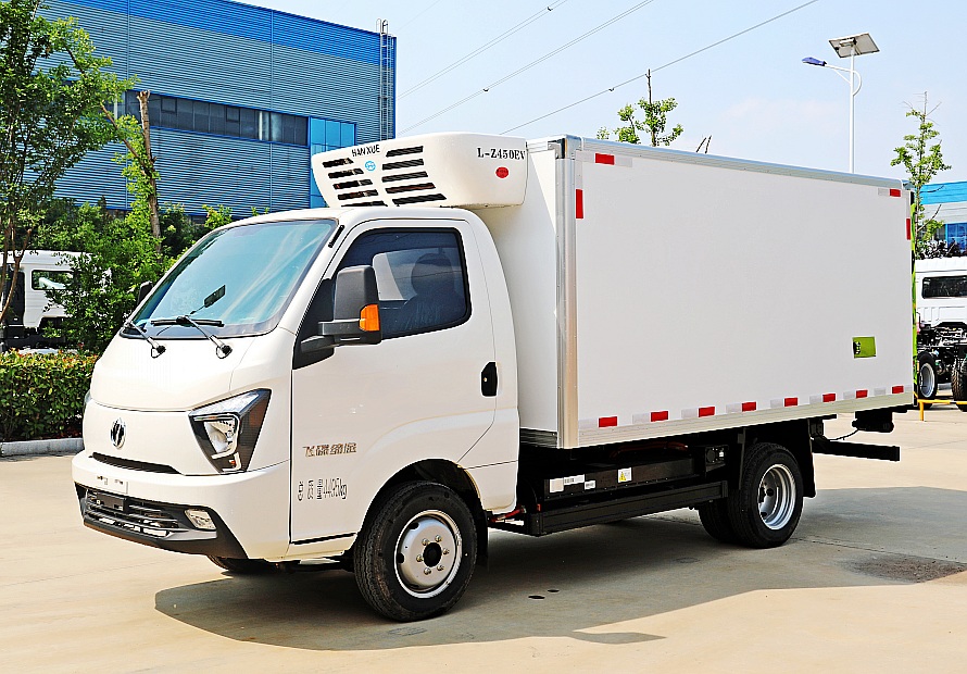 3.8米飞碟缔途EF3纯电动冷藏车