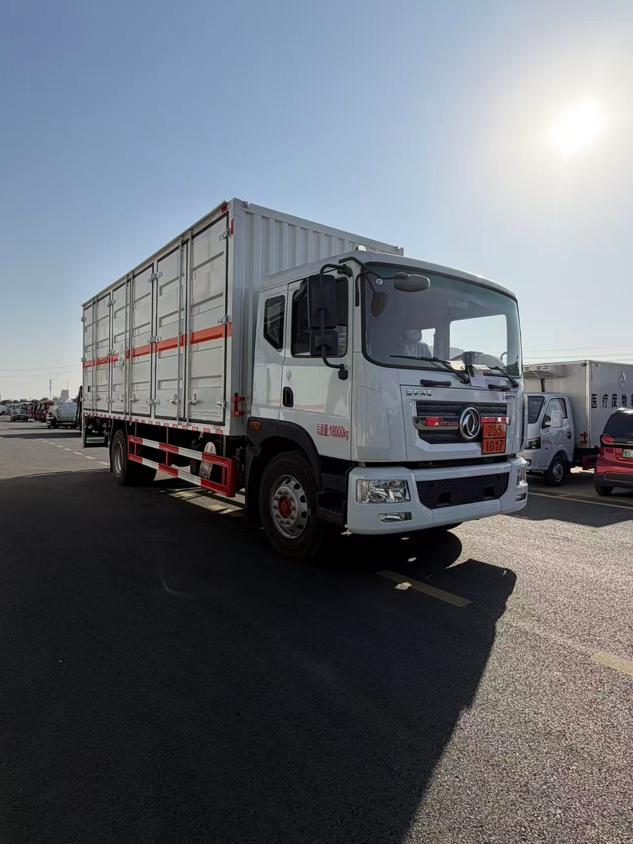 东风D9国六毒性气体厢式车