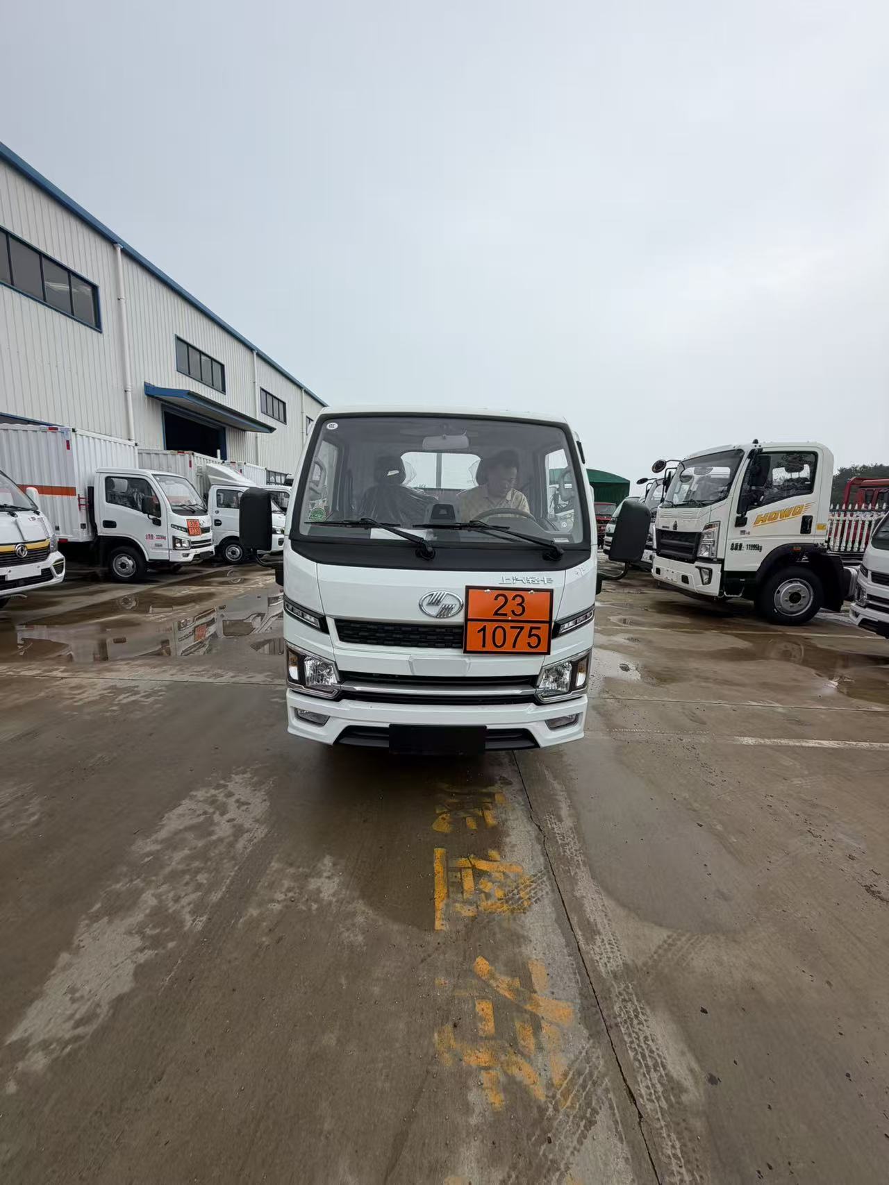 跃进2米8后单轮气瓶运输车