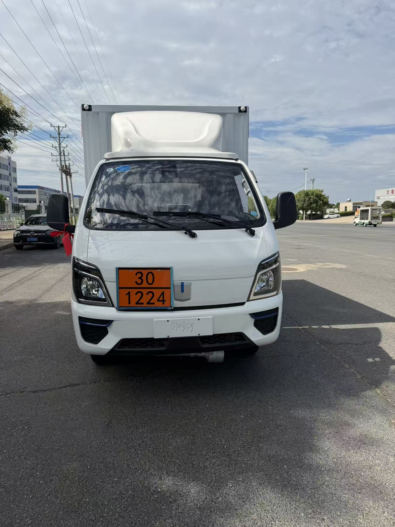 吉利新能源甲醇运输车
